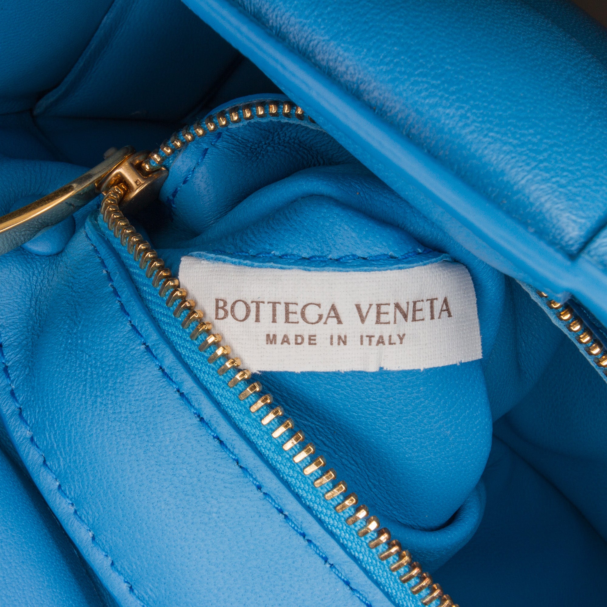 Bottega Veneta | Pre-Owned Nappa Intrecciato Padded Chain Cassette Satchel | Blue
