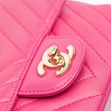 Chanel | Pre-Owned Mini Square Classic Chevron Lambskin Single Flap - I | Pink