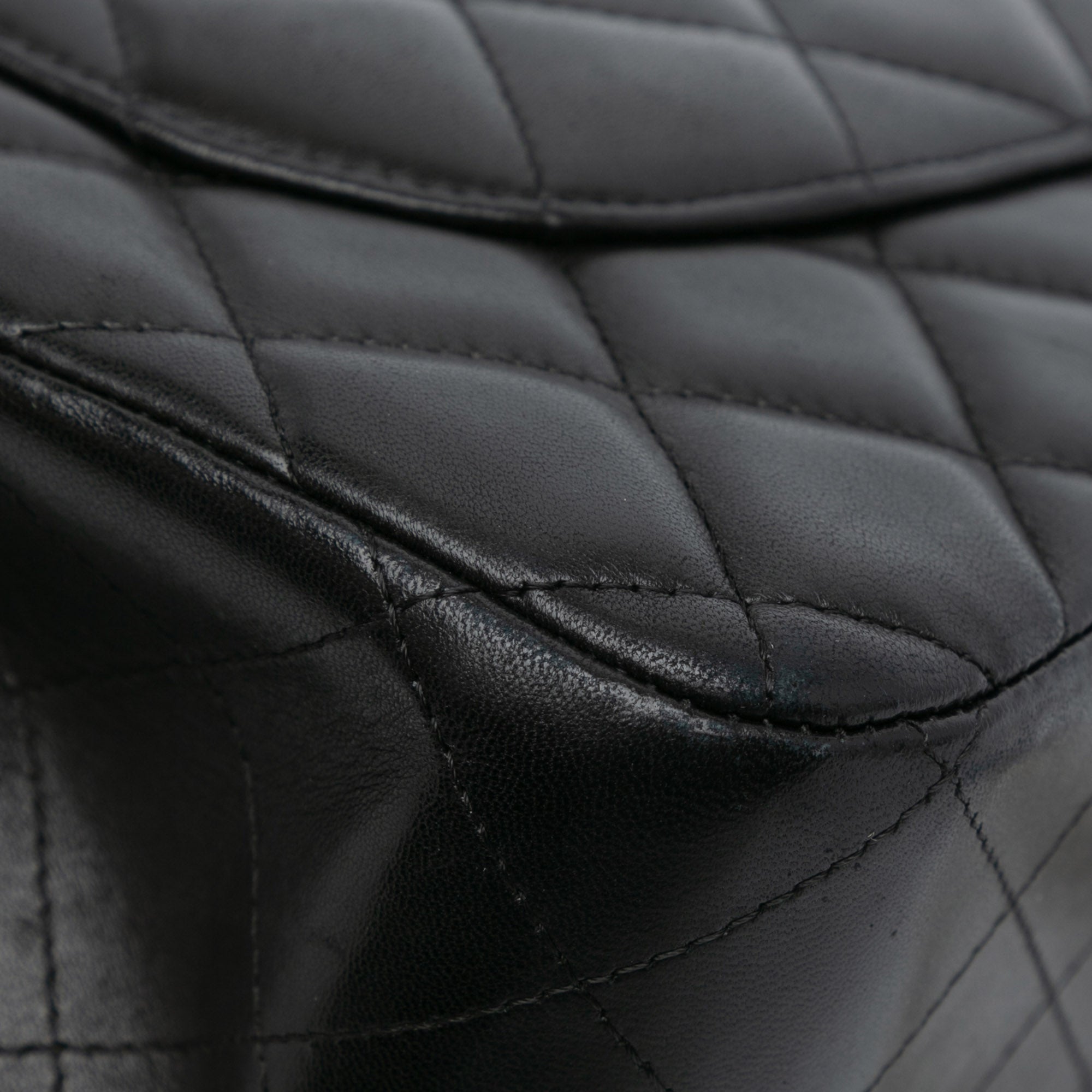 Chanel | Pre-Owned Jumbo Classic Lambskin Double Flap | Black