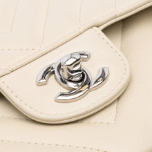 Chanel | Pre-Owned Small Classic Chevron Lambskin Double Flap | White/Off White