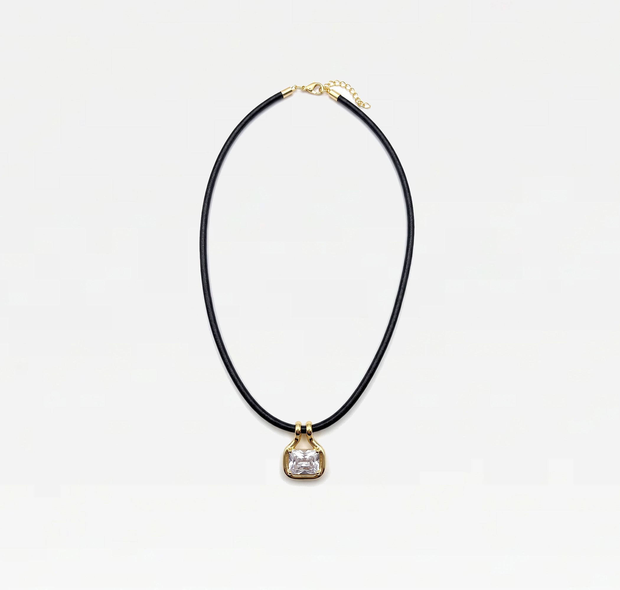 The Naia Gem Pendant Necklace | Black & Gold