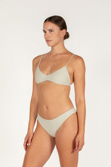 Noam Bottom | Oyster