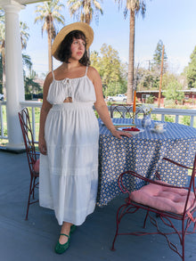 Tablecloth | Navy Daisy Gingham