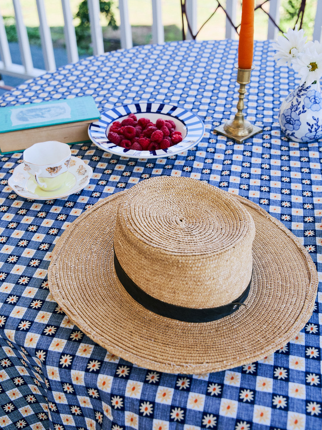 Tablecloth | Navy Daisy Gingham