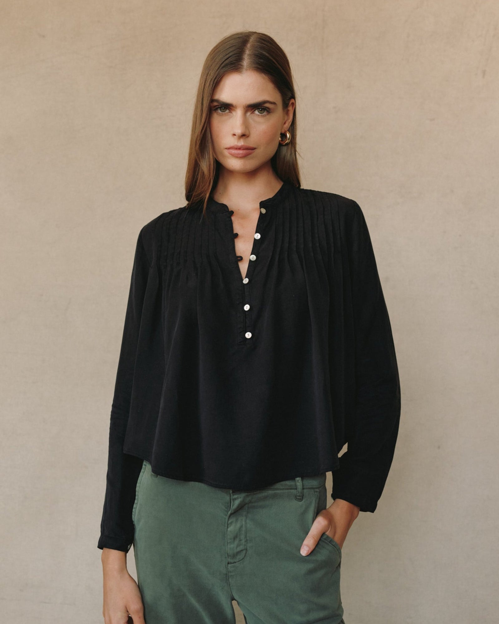 Long Sleeve Pintuck Pullover | Black