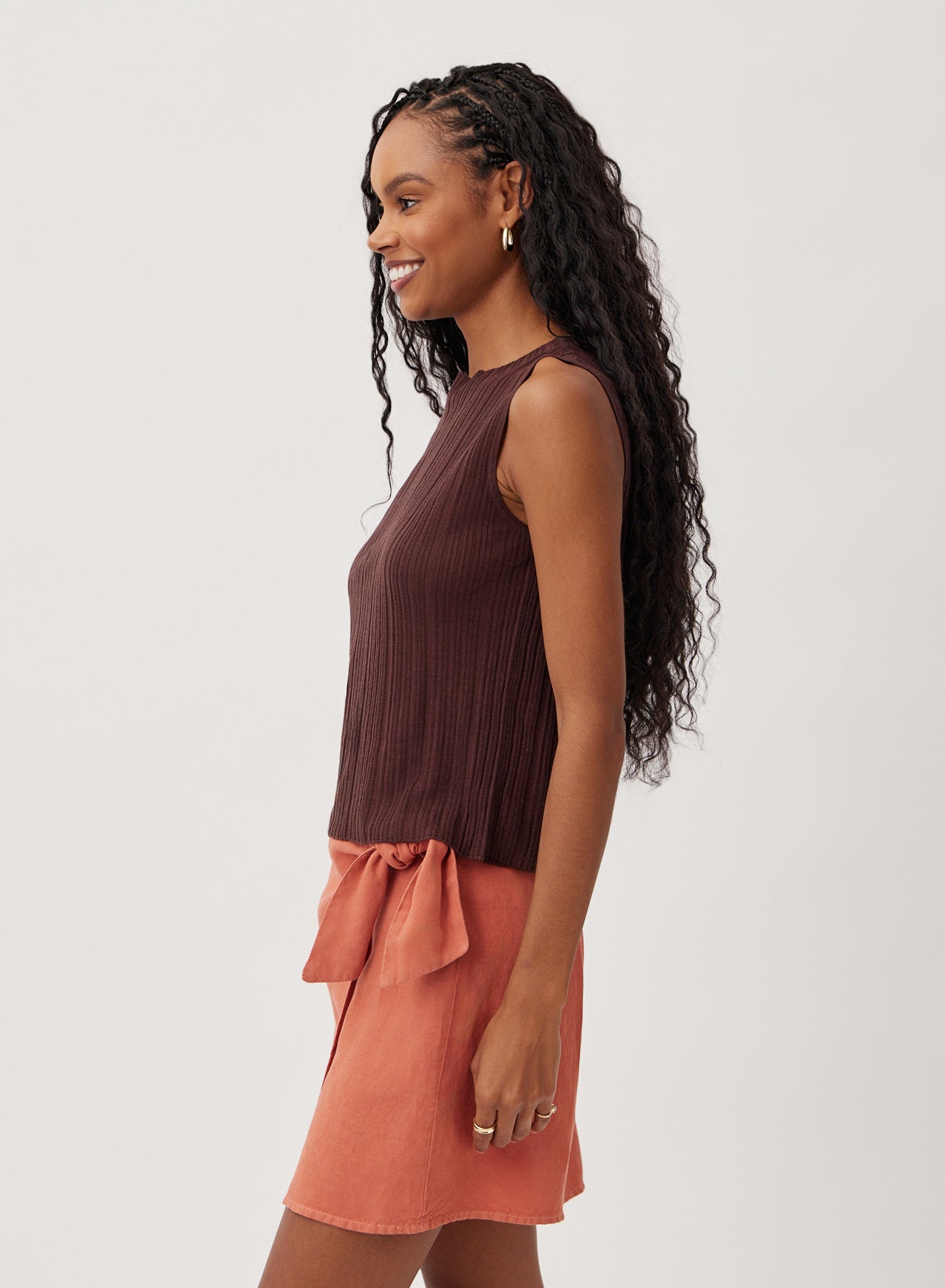Texture Ribbed Mock Neck Top | Casablanca Brown